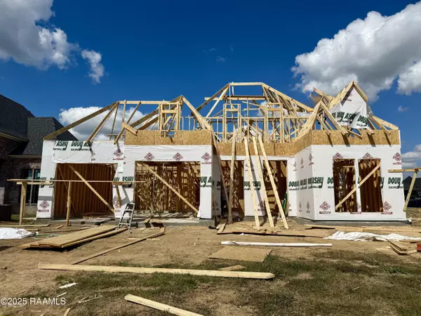 104 Sabal Grove LN, Youngsville, LA 70592