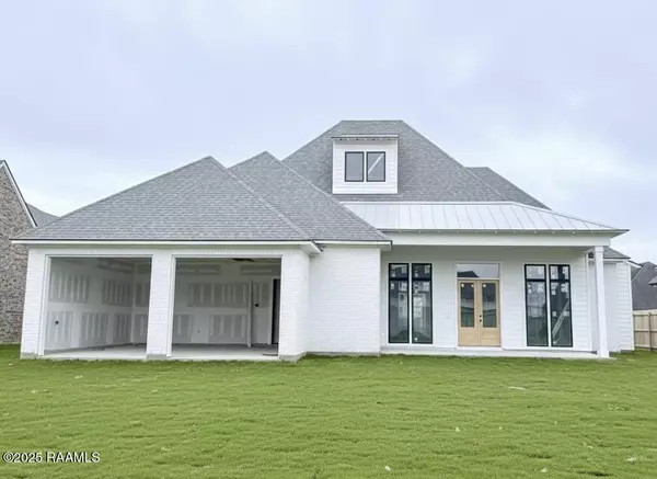 212 Sabal Grove LN, Youngsville, LA 70592