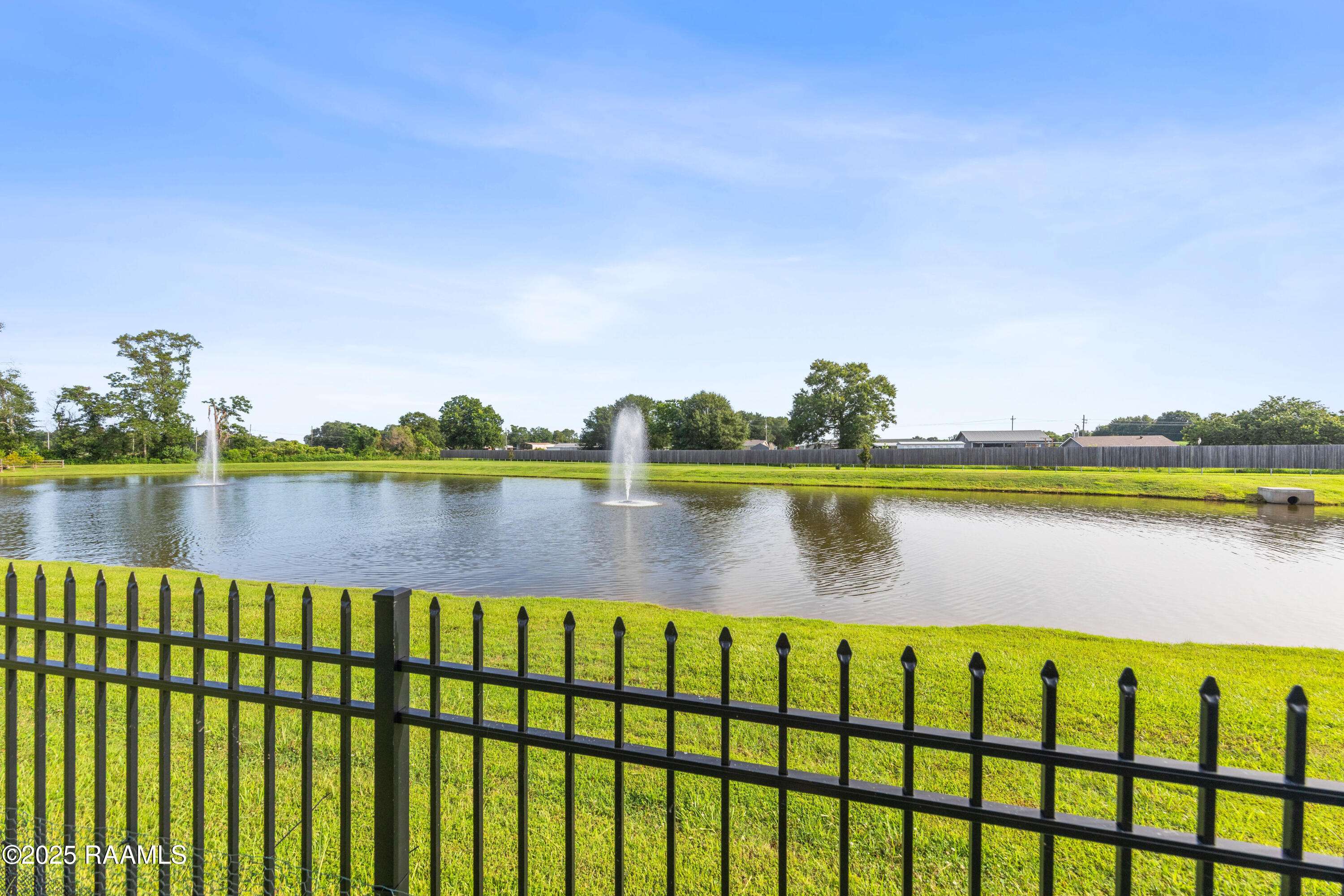 Broussard, LA 70518,127 Lakes Edge DR