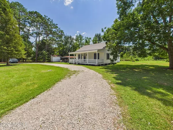 Youngsville, LA 70592,6011 Youngsville RD