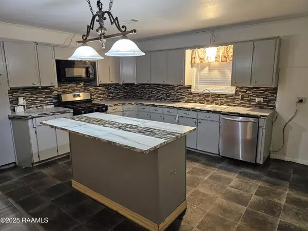 Grand Coteau, LA 70541,152 Savoie LN