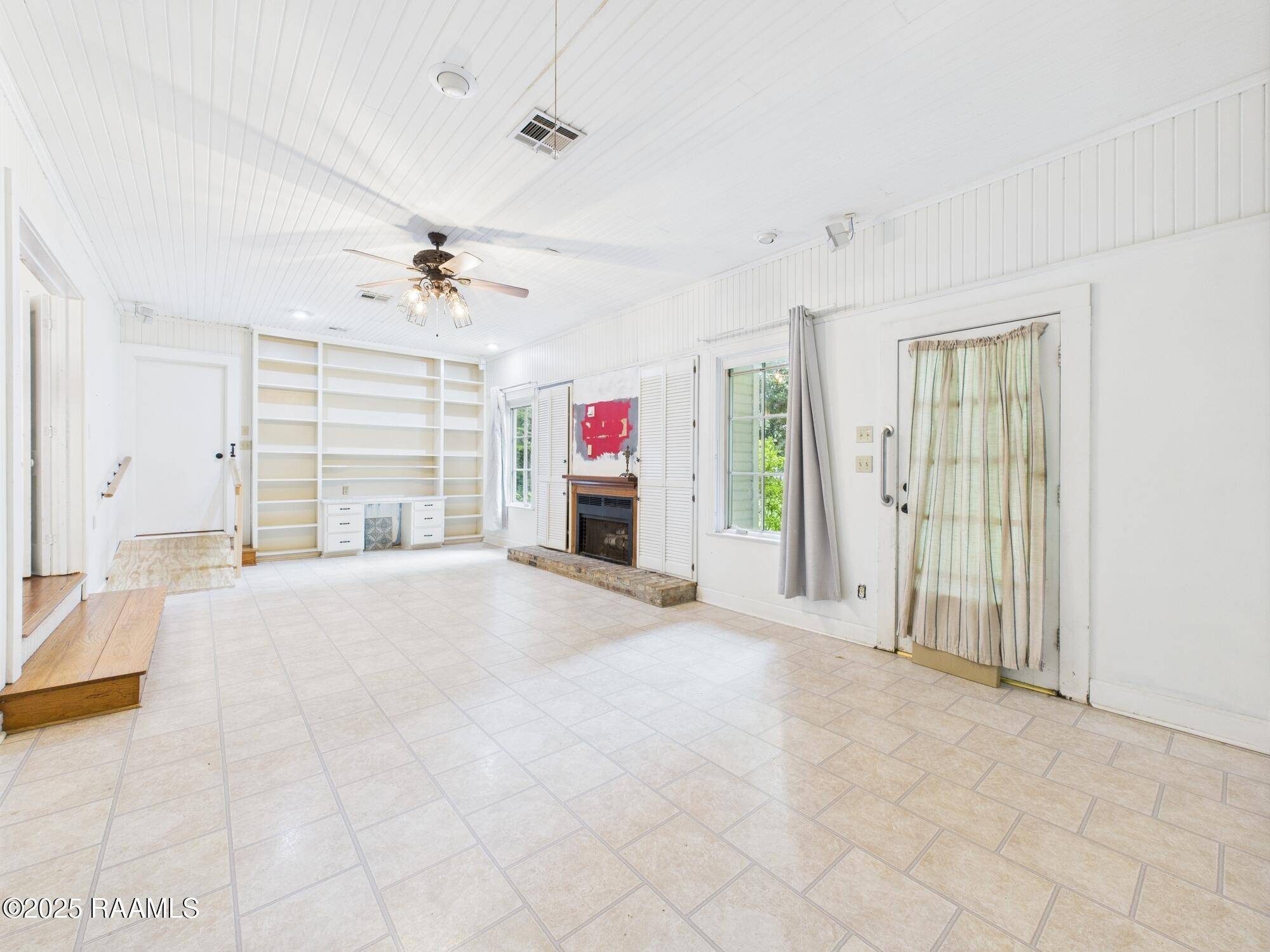Lafayette, LA 70506,116 Urbana DR