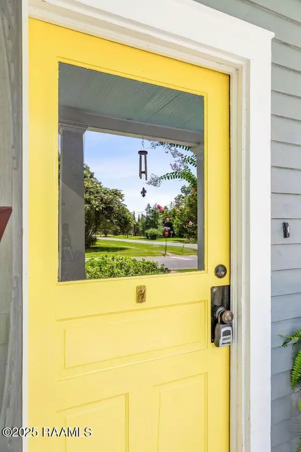 Crowley, LA 70526,125 E 8th ST