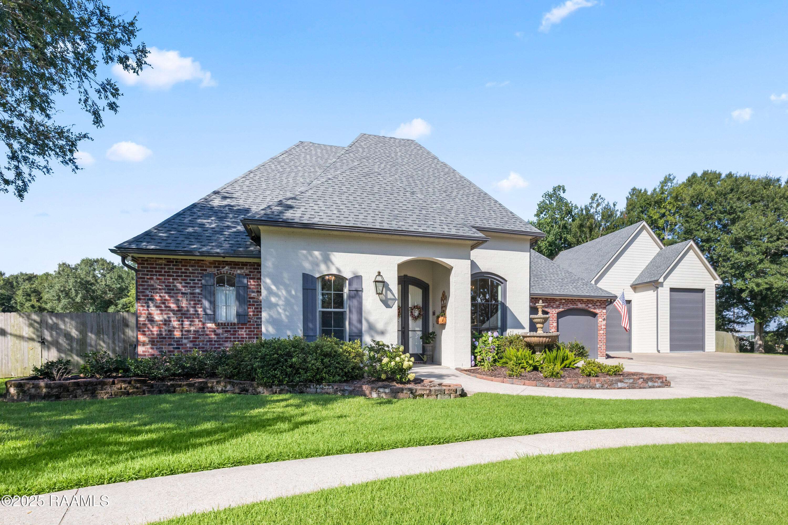 Youngsville, LA 70592,142 Willow BND