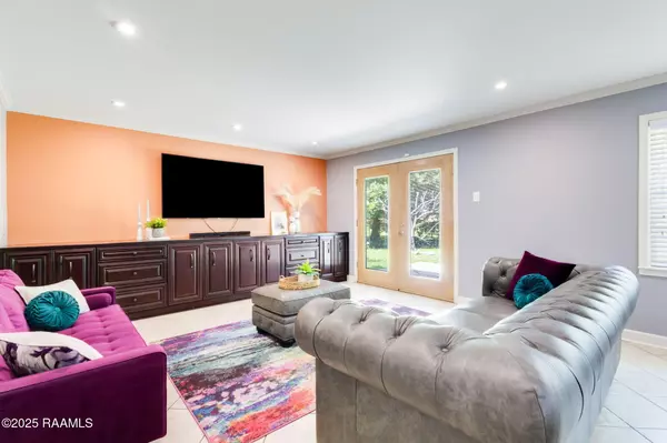 Lafayette, LA 70503,102 Oak Glen DR