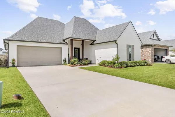 Broussard, LA 70518,108 Gentle Island DR