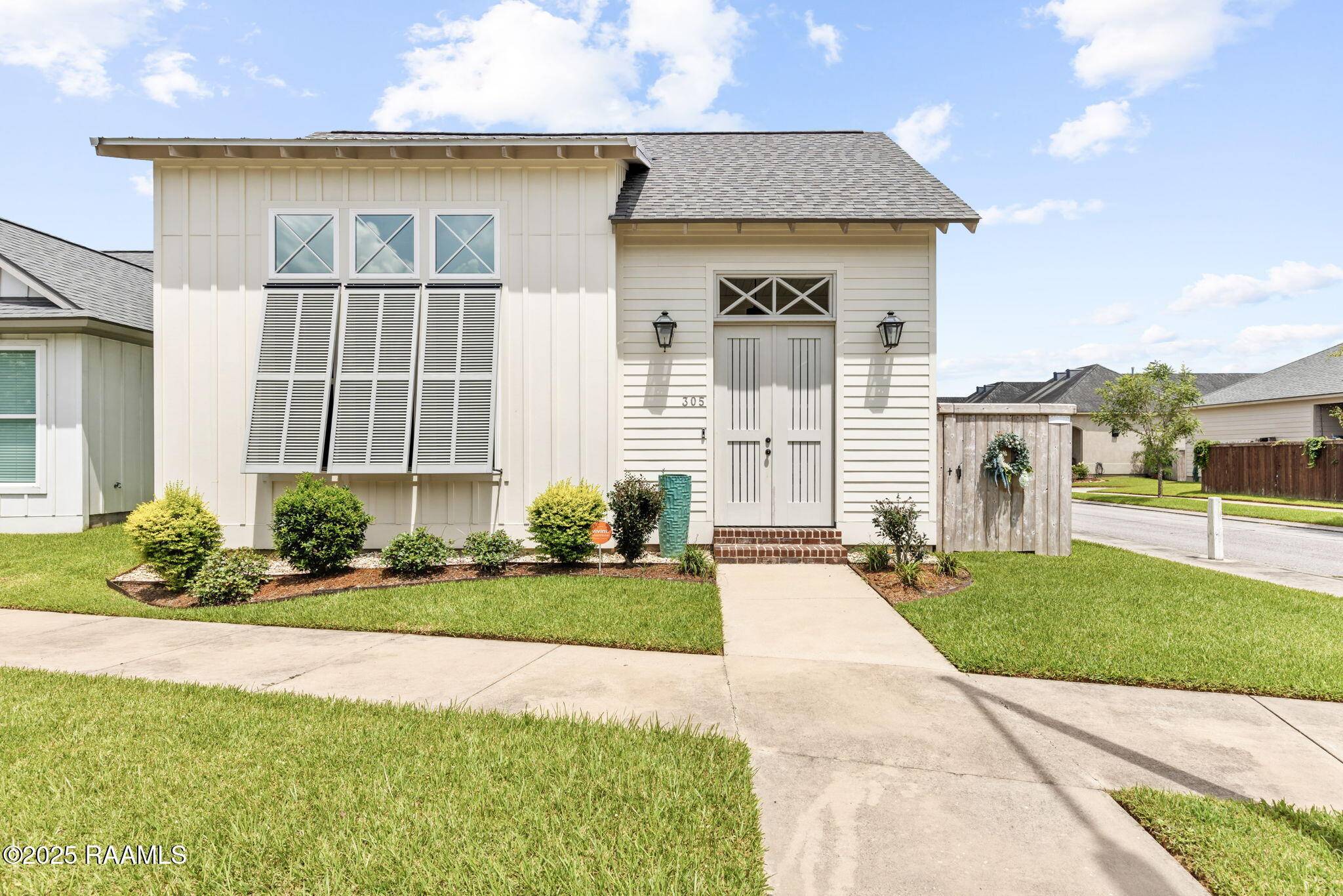 305 Bourdette DR, Lafayette, LA 70507