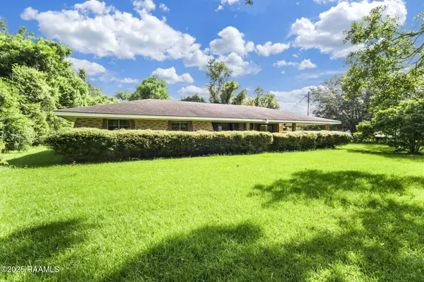 Lafayette, LA 70507,413 Maryview Farm RD