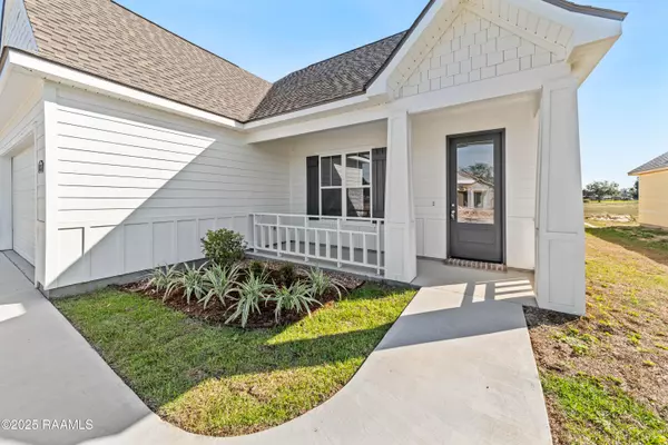 Scott, LA 70583,126 Crooked Pine LN