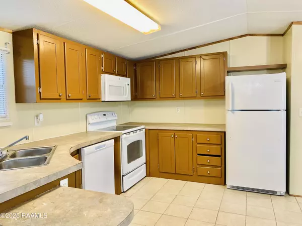 Breaux Bridge, LA 70517,1299 Sawmill HWY #B