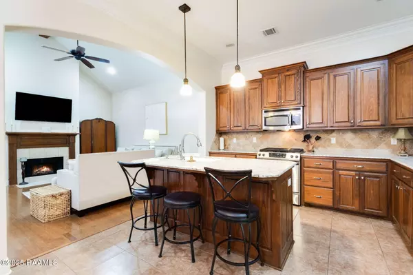Lafayette, LA 70506,109 Destin DR