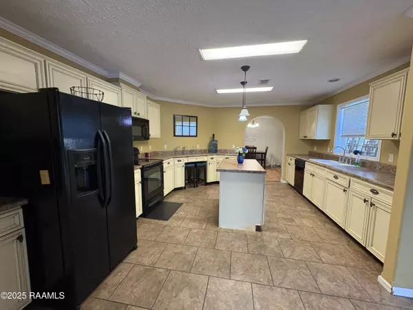Youngsville, LA 70592,206 Windcreek LN