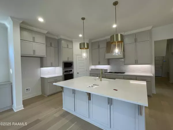 Youngsville, LA 70592,113 Appleton LN