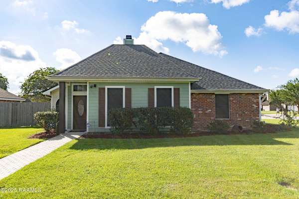 100 Country Morning CT, Lafayette, LA 70508