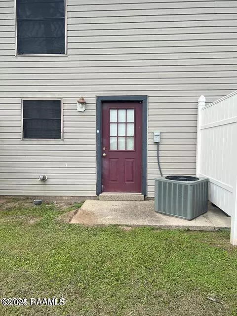Lafayette, LA 70507,201 High Meadows BLVD #103