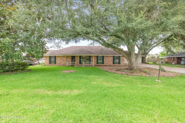 Breaux Bridge, LA 70517,522 Claude ST