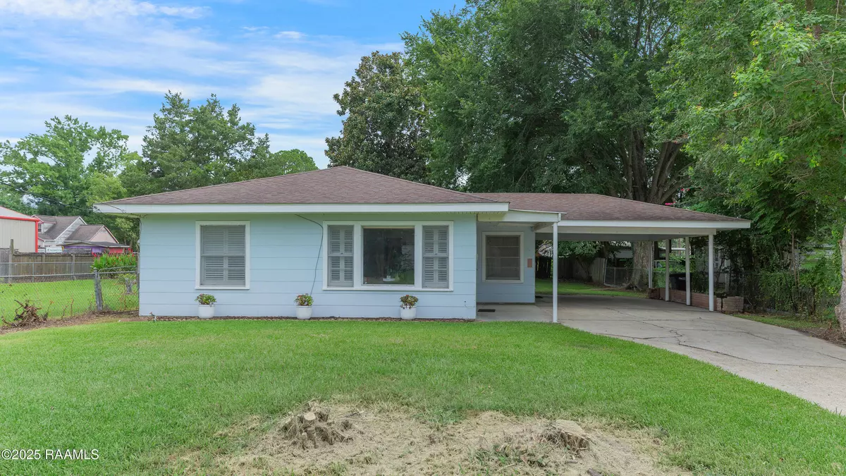 New Iberia, LA 70563,411 Edward ST