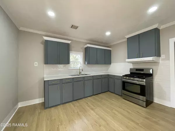 Grand Coteau, LA 70541,153 Market ST