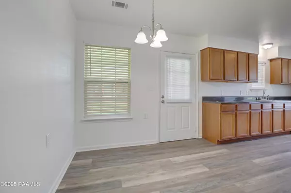 New Iberia, LA 70560,903 West End DR