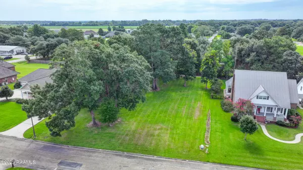New Iberia, LA 70563,5 Oak PL