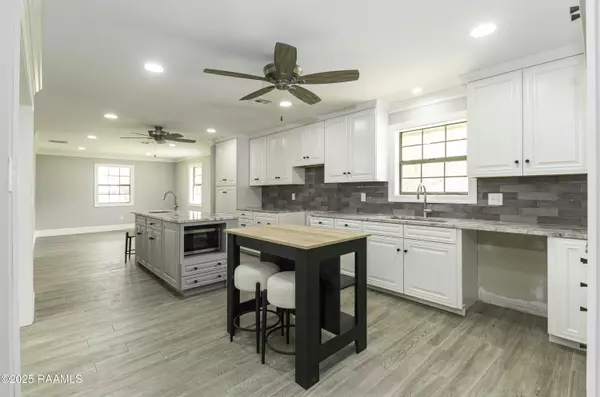 New Iberia, LA 70563,3936 Bayou BLVD