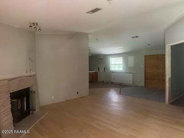 Broussard, LA 70518,1084 Vieux Jacquet RD