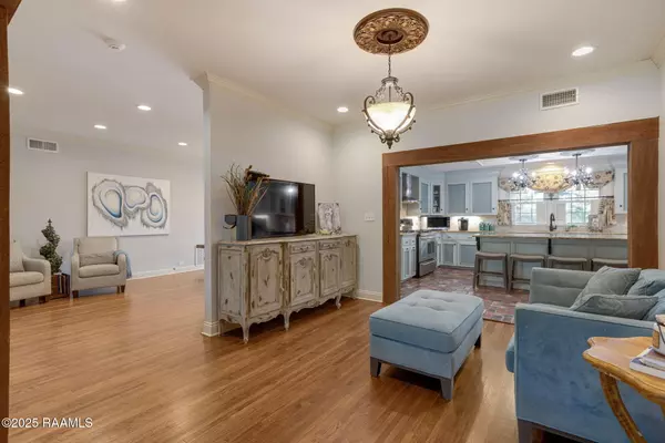 Lafayette, LA 70503,128 Oakview BLVD