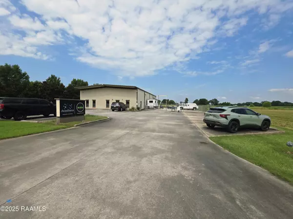 Broussard, LA 70518,1017 Qcp Park DR