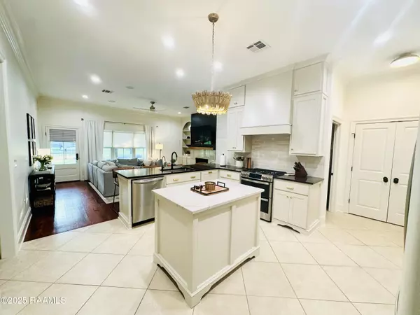 Lake Charles, LA 70605,5935 Camellia PL