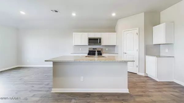 Maurice, LA 70555,131 Cottage Cove DR