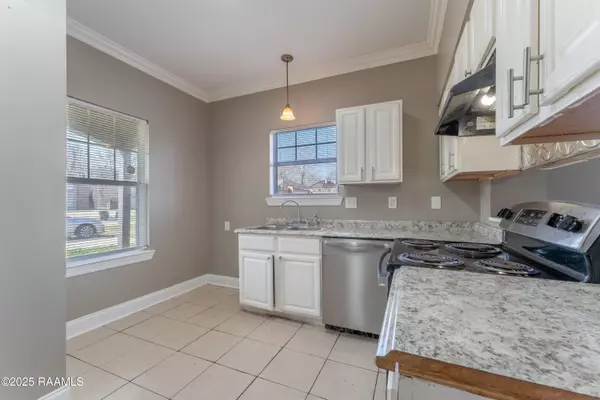 Baton Rouge, LA 70808,1651 Clear Lake AVE