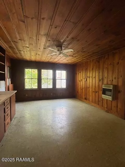 Lafayette, LA 70501,702 NE Evangeline Thwy