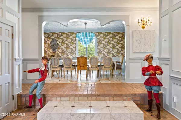 Lafayette, LA 70508,201 Acacia DR