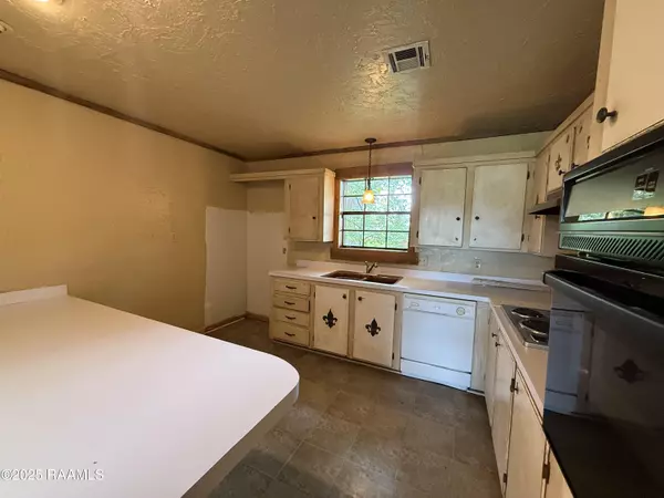 Lafayette, LA 70503,417 E Broussard RD