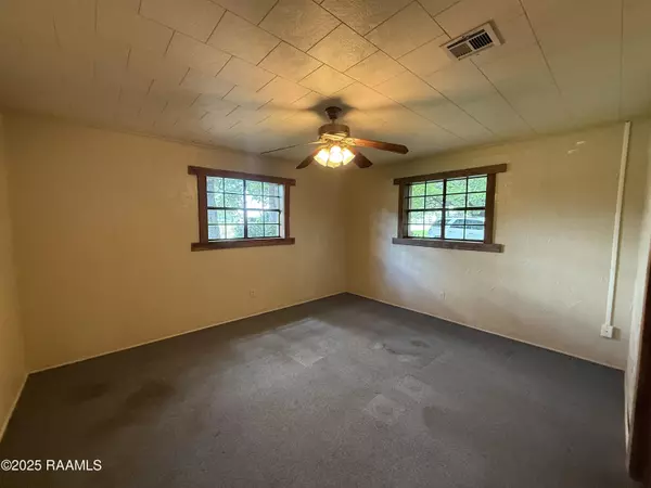 Lafayette, LA 70503,417 E Broussard RD