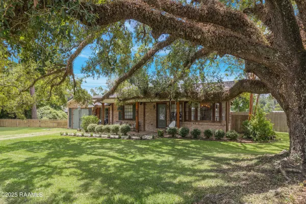 Breaux Bridge, LA 70517,1017 Solomon ST