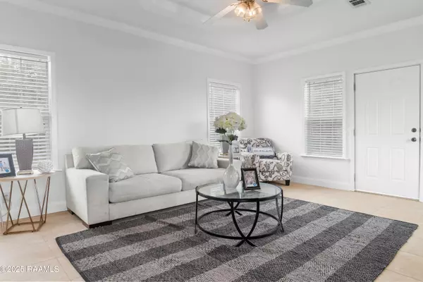 Rayne, LA 70578,264 Oak Mnr RD