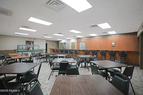 New Iberia, LA 70560,4814 W Admiral Doyle DR