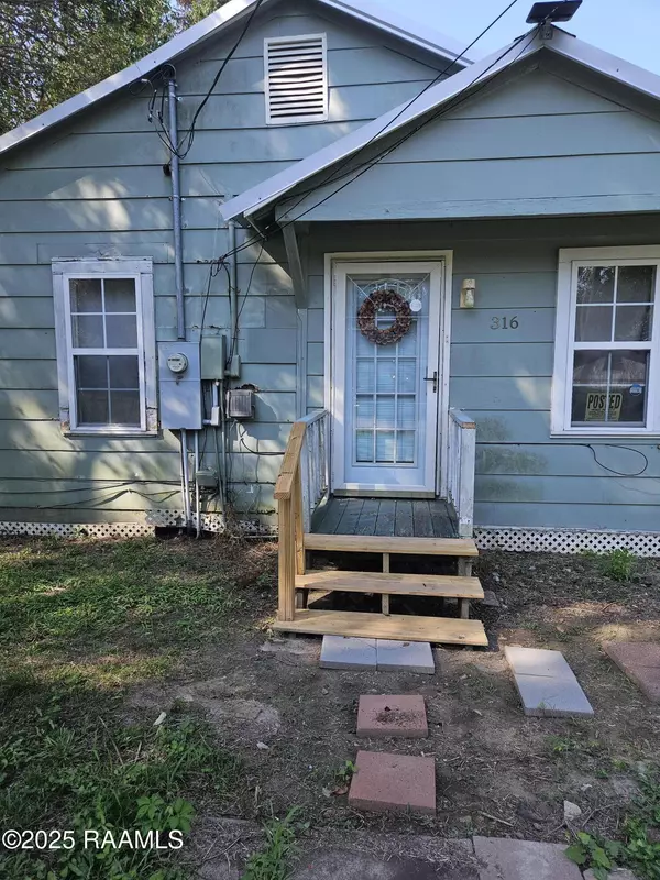 316 E Hill ST, Washington, LA 70589