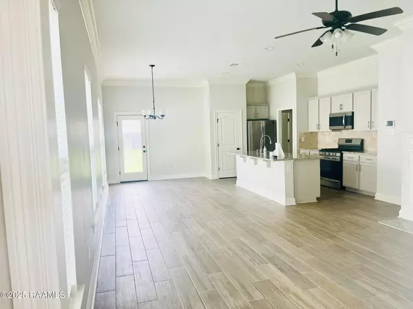 Baton Rouge, LA 70820,6217 Lake Edge DR
