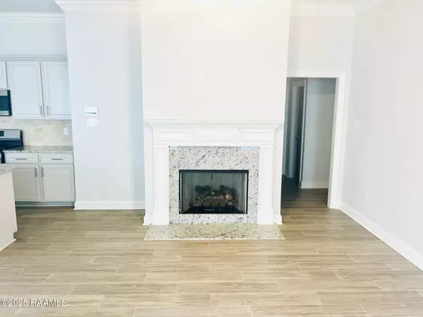 Baton Rouge, LA 70820,6217 Lake Edge DR