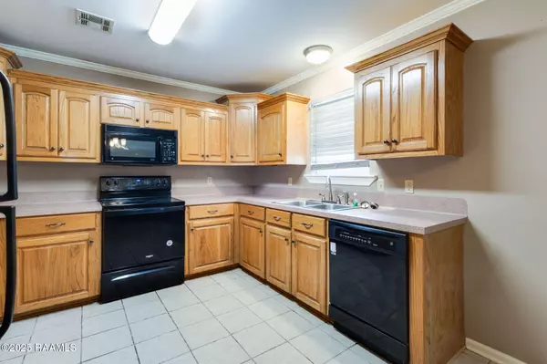 Opelousas, LA 70570,122 Colby RD