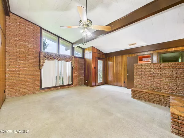 Lafayette, LA 70501,406 Indian Mound RD