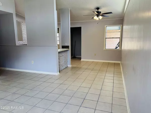 Lafayette, LA 70501,144 S Orleans DR