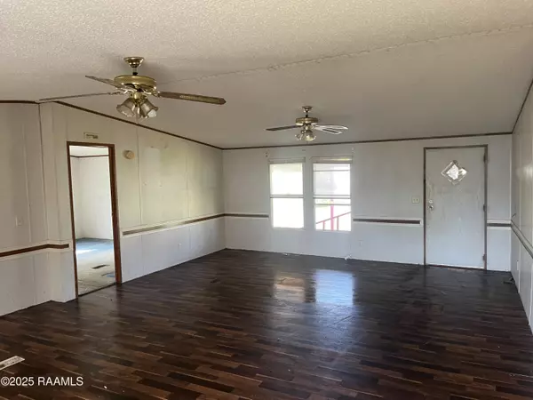 St. Martinville, LA 70582,1206 Wilfred Champagne RD