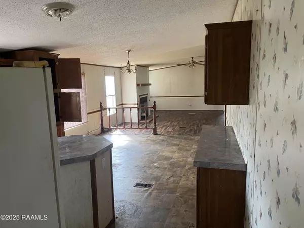 St. Martinville, LA 70582,1206 Wilfred Champagne RD
