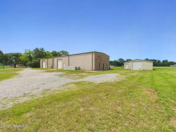 Youngsville, LA 70592,946 Austin RD