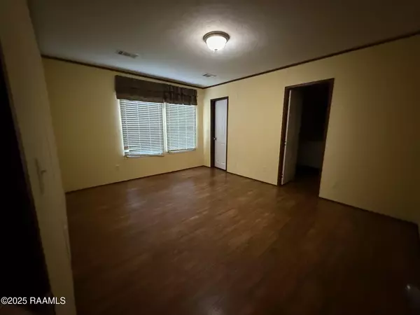 Abbeville, LA 70510,407 Alphonse ST