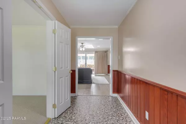 Abbeville, LA 70510,1215 N State ST