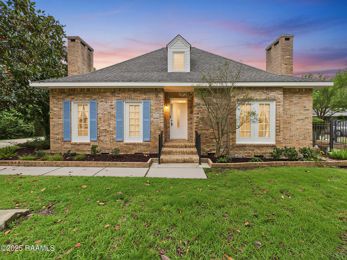Lafayette, LA 70508,523 Esplanade DR